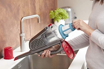 Black+Decker Lithium Dustbuster BHHV315B mit Cyclonic Action – 12V Akku Handstaubsauger mit ausziehbarer Fugendüse & Ladestation – Beutelloser, kabelloser Staubsauger – Lange Saugdüse – Titanium/ Rot - 12